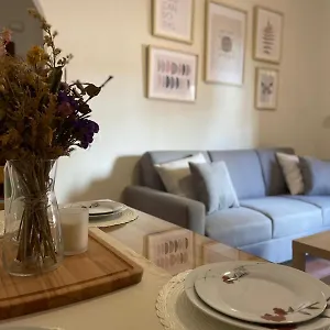 https://la-casita-de-las-hermanas.es-andalucia.com