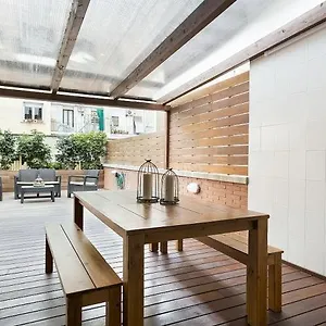 https://stay-u-nique-house-torre-damians.topbarcelonahotels.com